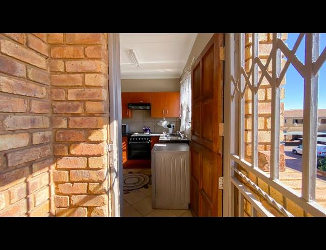 1 BEDROOM APARTMENT FOR SALE IN KRUGERSRUS